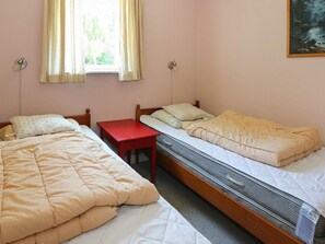 2 bedrooms, individually furnished - 4 Person Holiday Home in Hadsund (Hadsund)
