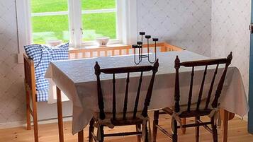 House | Dining
