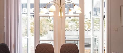 House | Dining