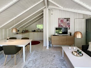 House | Dining