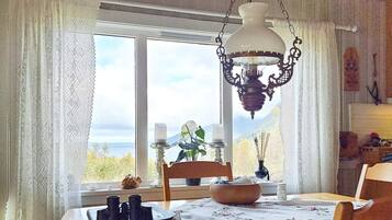 House | Dining