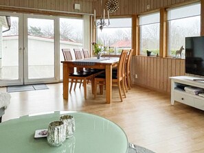House | Dining