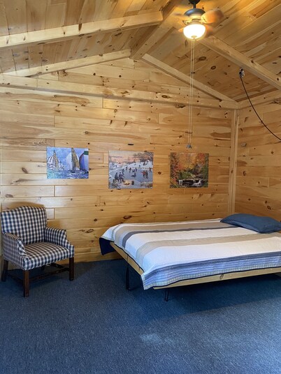 Torch Lake Cabin near launch with boat option