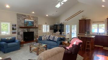 TV connectée, cheminée