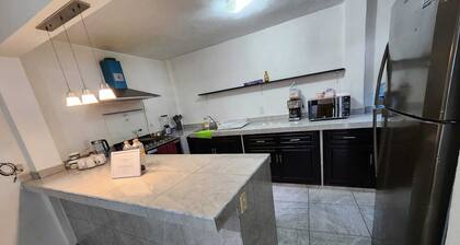 Cozy 2-bedroom apartment in nice Los Reyes Acaquilpan with WiFi