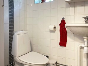 House | Bathroom - 4 Person Holiday Home in Mantorp-by Traum (Mantorp)