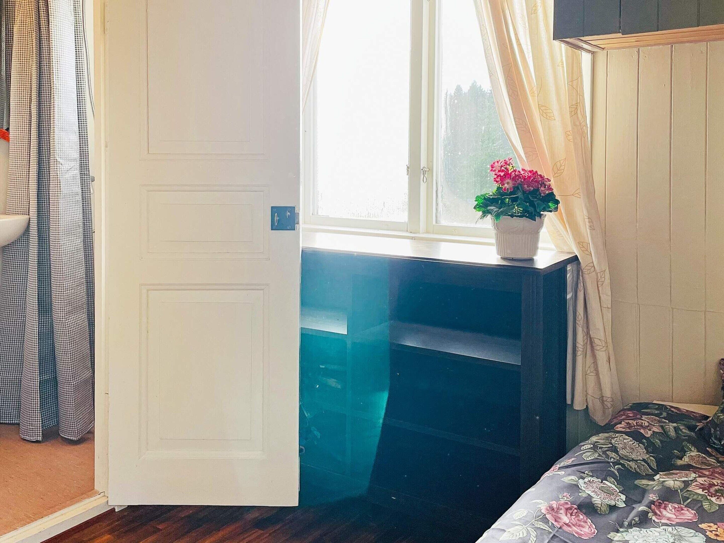 3 bedrooms, individually furnished