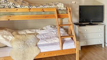 House | 3 bedrooms, individually furnished