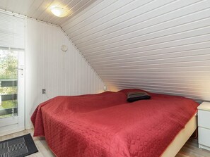 4 bedrooms - 8 Person Holiday Home in Blavand (Blavand)