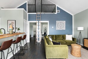 Smart TV - Calm & Cozy villa! Winter Specials! 5 mins to beach! (Bolivar Peninsula)