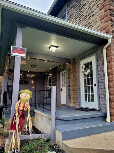 Charming 2 bedroom apartment in the town of Emporium, PA.