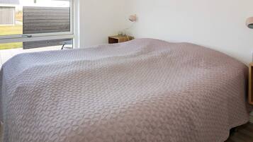 4 bedrooms, individually furnished