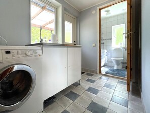 House | Bathroom