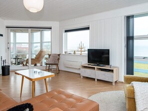 House | Living area - 4 Person Holiday Home in Knebel (Knebel)