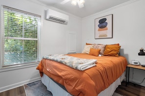 1 chambre, fer et planche à repasser, accès au Wi-Fi (inclus)