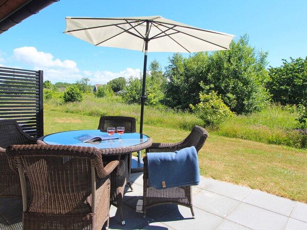 House | Outdoor dining