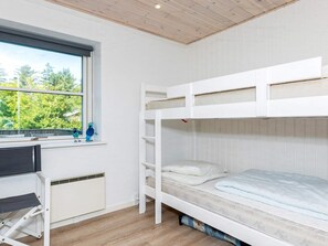 House | 3 bedrooms, individually furnished