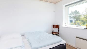 House | 3 bedrooms, individually furnished