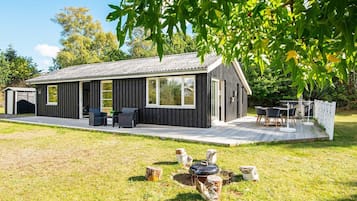 House | Outdoor dining