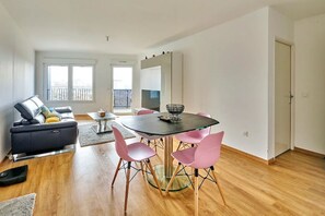 Living area - Magnificent F3 less than 15 min from La Défense (nanterre)