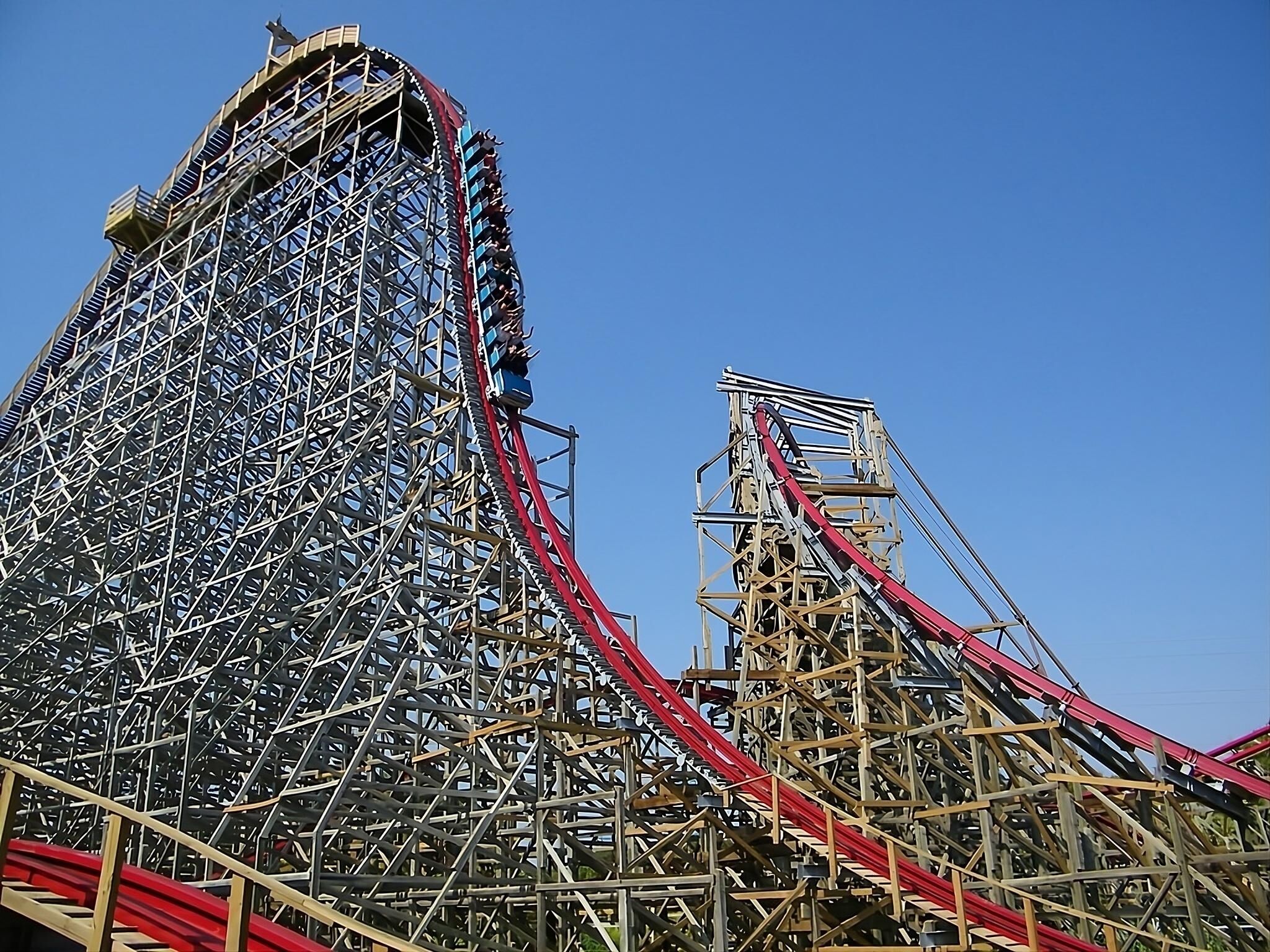 Minutes Away From Six Flags Over Texas! Kitchen, Parking, Pets Allowed