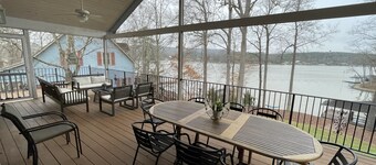 Lake Front House with Dock, Kayaks, and Boat Slip