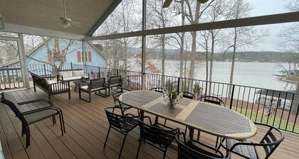 Lake Front House with Dock, Kayaks, and Boat Slip