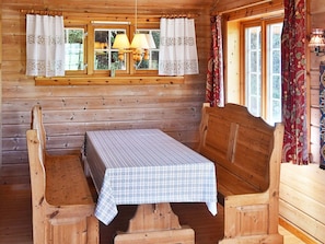 House | Dining - 5 Person Holiday Home in Olden (Stryn)