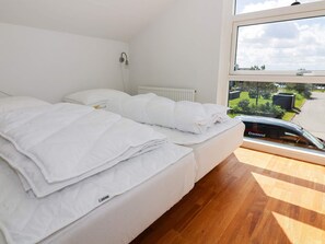 House | 4 bedrooms, individually furnished - 8 Person Holiday Home in Hadsund (Hadsund)
