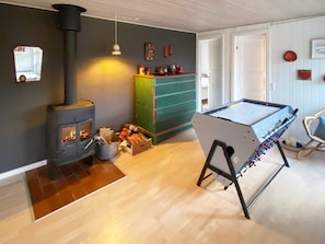 House | Games room - 5 Person Holiday Home in Tarm (Tarm)