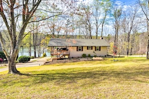 Exterior - Townville Lake House w/ Private Dock, Kayaks! (Townville)