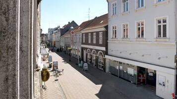 الإطلالة من المنشأة