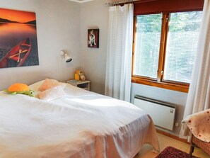 3 bedrooms, individually furnished - 6 Person Holiday Home in Norrtalje-by Traum (Norrtälje)