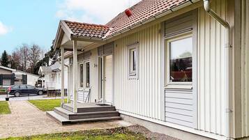 House | Exterior detail