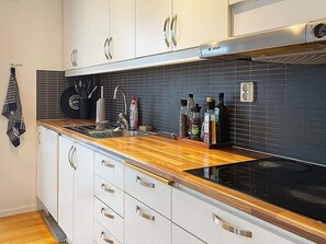 House | Private kitchen - 6 Person Holiday Home in Bjorklinge-by Traum (Björklinge)