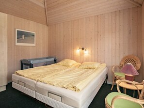 House | 4 bedrooms, individually furnished