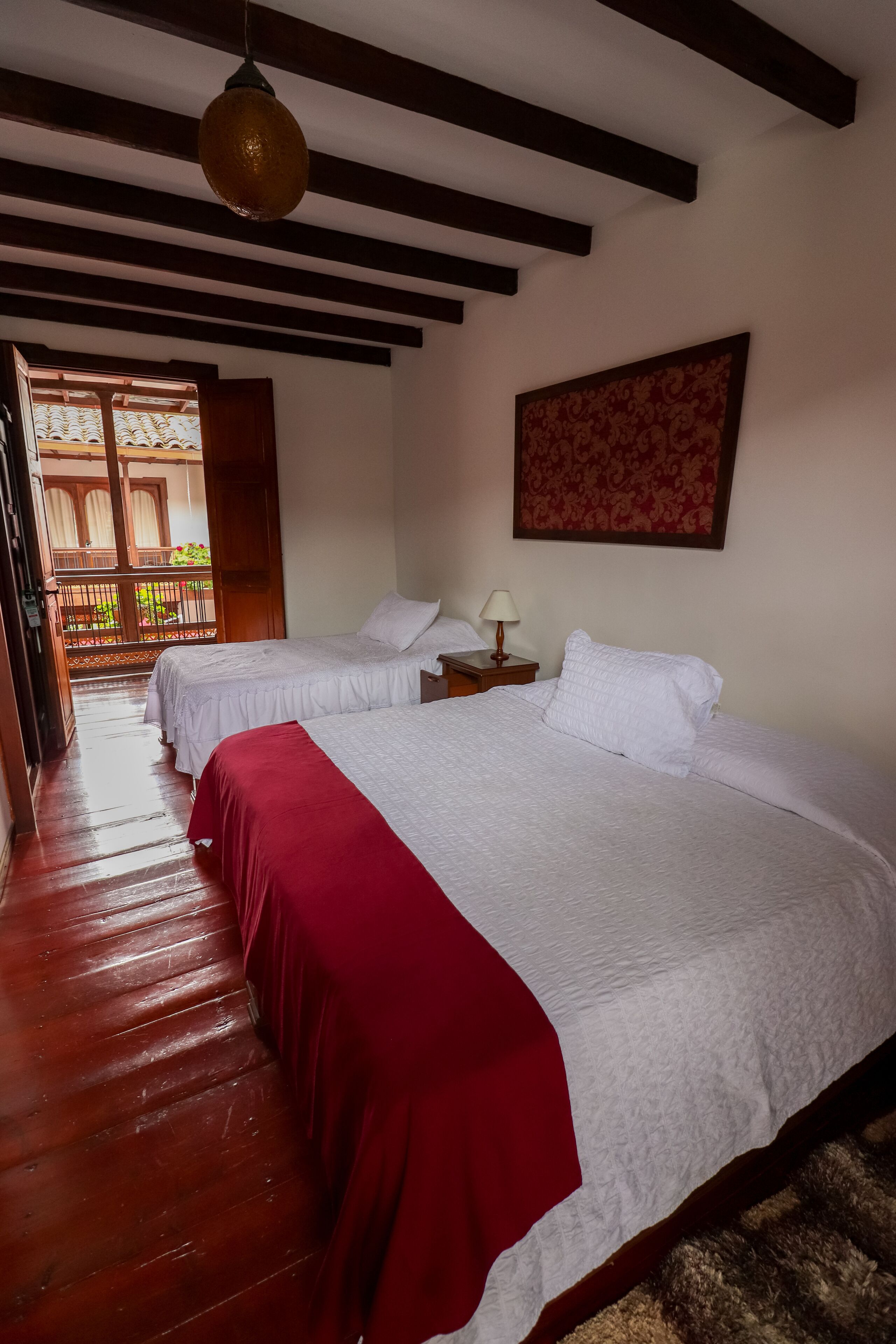 Habitación doble superior | Tabla de planchar con plancha, wifi gratis y ropa de cama 