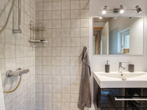 Bathroom - 6 Person Holiday Home in Vaeggerlose (Vaeggerlose)