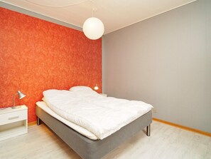 House | 2 bedrooms, individually furnished - 6 Person Holiday Home in Rodby (Rodby)