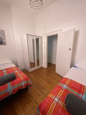 2 間睡房、熨斗/熨衫板、免費 Wi-Fi、床單