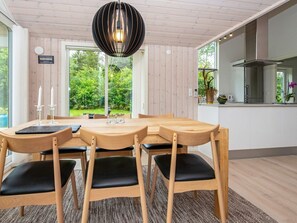 House | Dining - 6 Person Holiday Home in Oksbol (Oksbol)