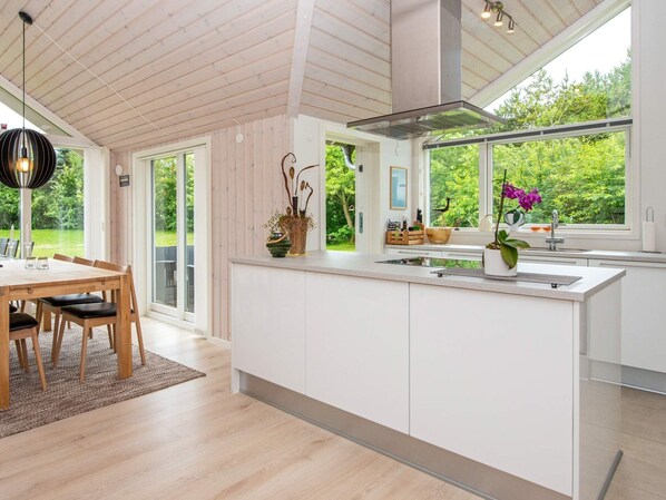 House | Private kitchen | Dishwasher - 6 Person Holiday Home in Oksbol (Oksbol)