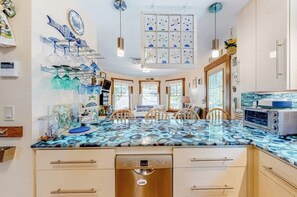 Kühlschrank, Ofen, Herdplatte, Geschirrspüler