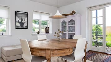House | Dining