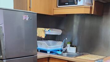 Fridge, microwave, toaster, griddle