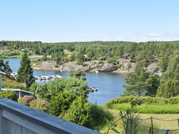 Maison | Vue sur lâeau