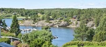 8 Person Holiday Home in Berg