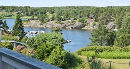 8 Person Holiday Home in Berg