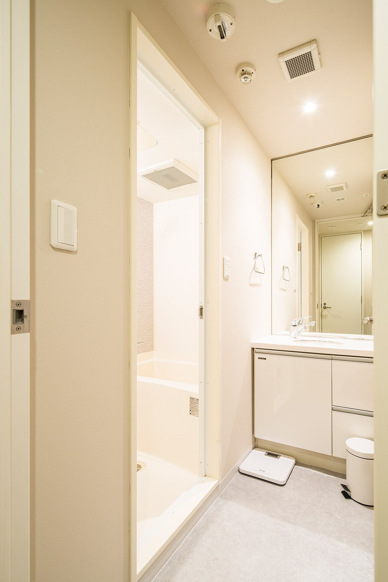 Executive Studio Apartment  | Bathroom | Free toiletries, hair dryer, slippers, bidet