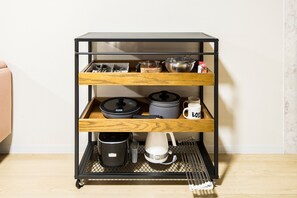 Full-size fridge, microwave, oven, electric kettle - Section L Residence Ginza (Tokyo)